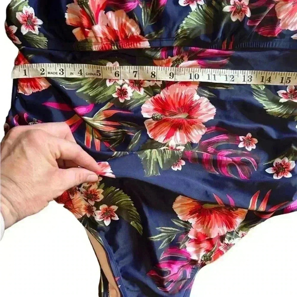 Kona Solβ Navy Blue Floral One Piece Swimsuit, 24 Wide, New! - Picture 3 of 8